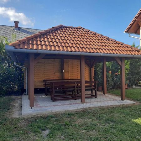 Nora Apartman Balatonlelle Exteriér fotografie